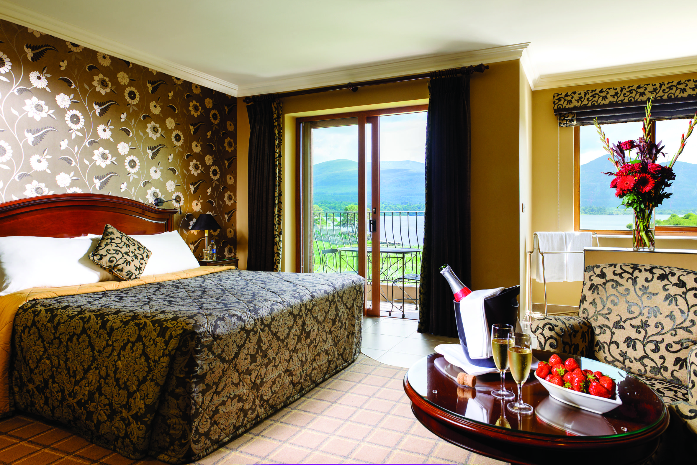 Hotel The 4*